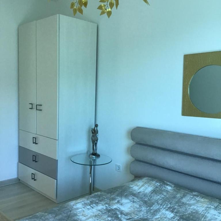 Апартаменты - Deluxe One-Bedroom Apartment with Harbor View - 2