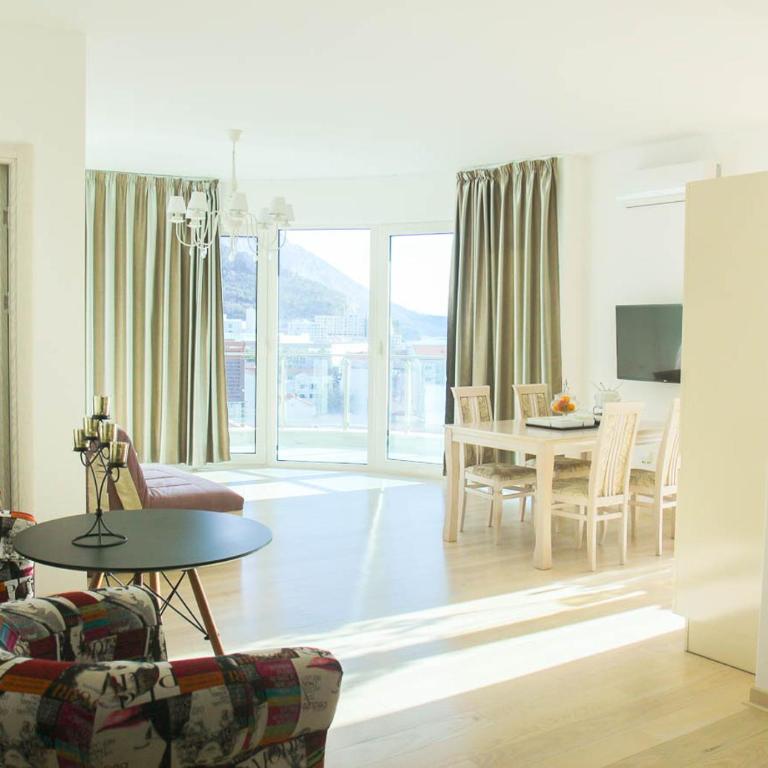 Апартаменты - Deluxe One-Bedroom Apartment with Harbor View - 8