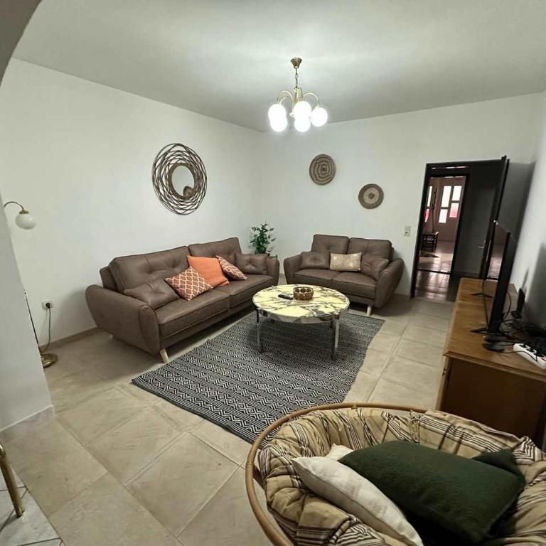 Spacious 2 Bedroom 2 Bath Flat with Large Terrace - Apartman - 1