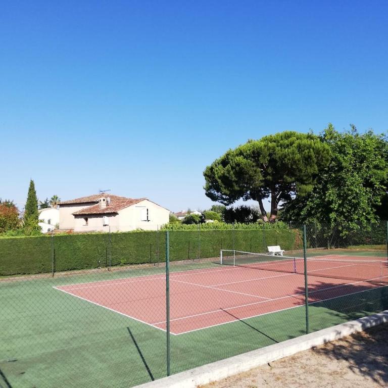Charmant appartement piscine, tennis, parking - Apartment mit 1 Schlafzimmer - 11