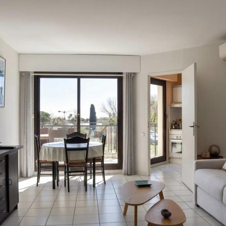 Charmant appartement piscine, tennis, parking - Apartment mit 1 Schlafzimmer - 17