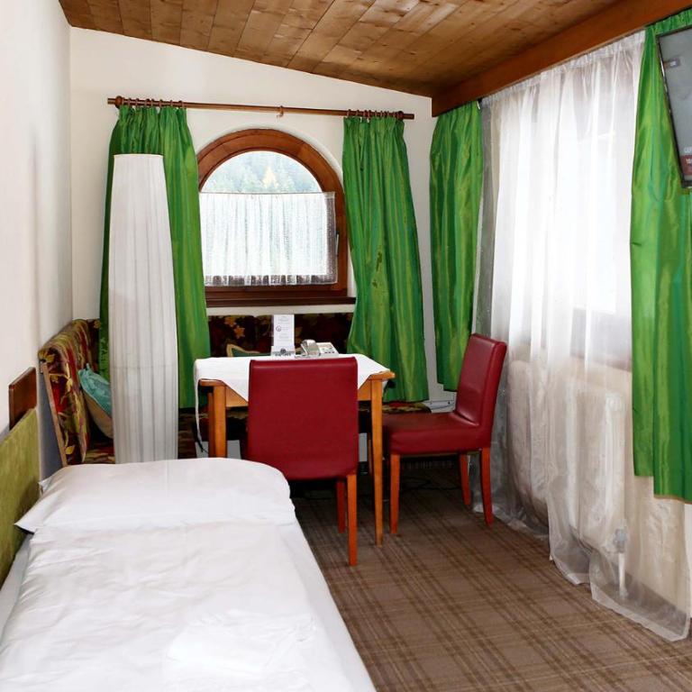 Gasthof Pension Madseiterhof - Familienzimmer mit Balkon (2 Erwachsene + 1 Kind) - 1