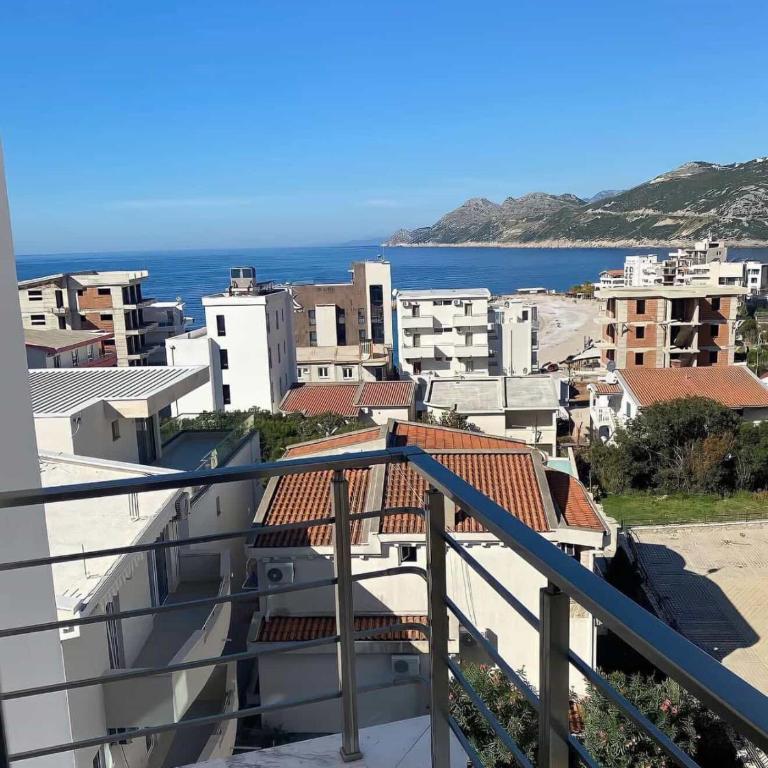 Lux Apartman Dobra Voda - Two-Bedroom Apartment - 3