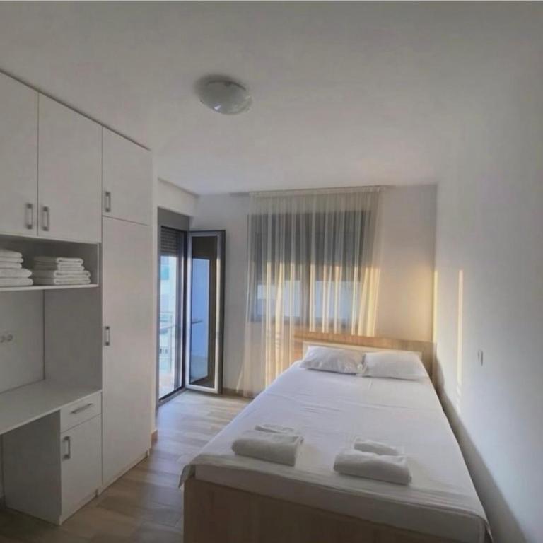 Lux Apartman Dobra Voda - Two-Bedroom Apartment - 4