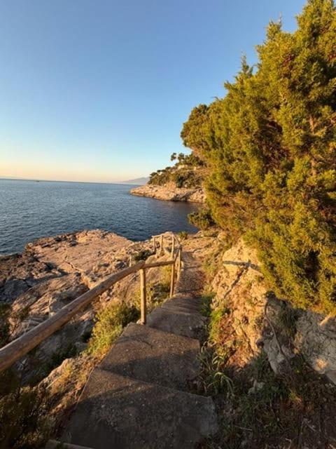 Private Sea Access Coastal Home - Sorrento Coast - Two-Bedroom Villa - 24