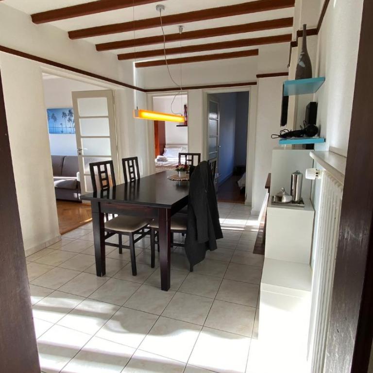 Central 3-Room Apartment with Balcony, Lausanne - Apartment mit 2 Schlafzimmern und Stadtblick - 18