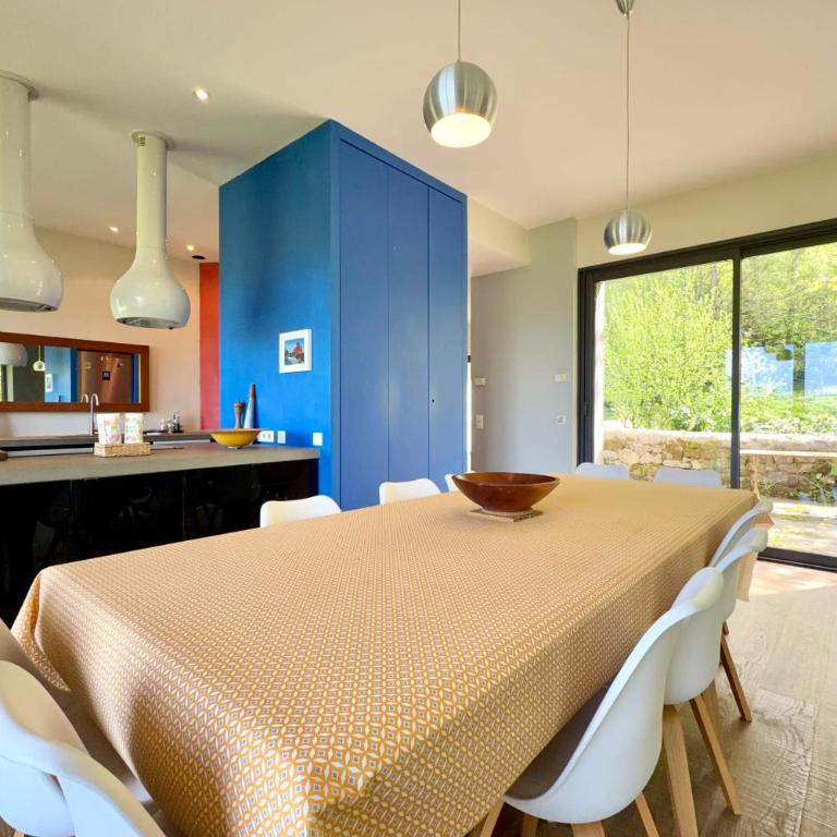 Family villa with swimming pool in Aiguebelette-Le-Lac - Villa - 8