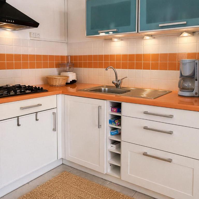 A deux pas de la mer - One-Bedroom Apartment - 17
