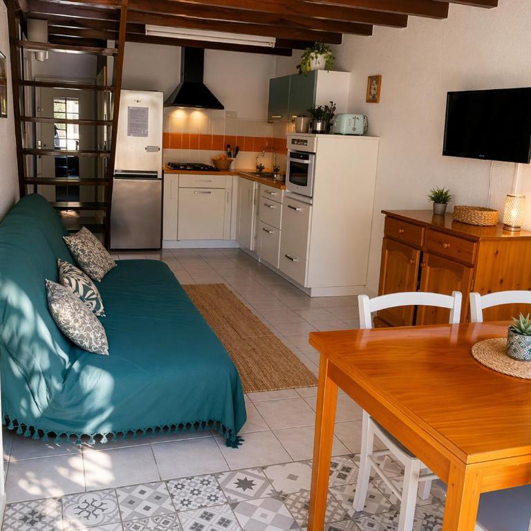 A deux pas de la mer - One-Bedroom Apartment - 11