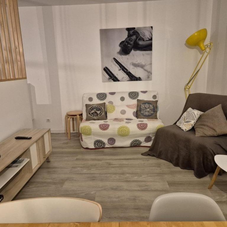 Appartement T1bis à Cauterets avec parking pour 4 personnes - FR-1-234-242 - Studio - 12