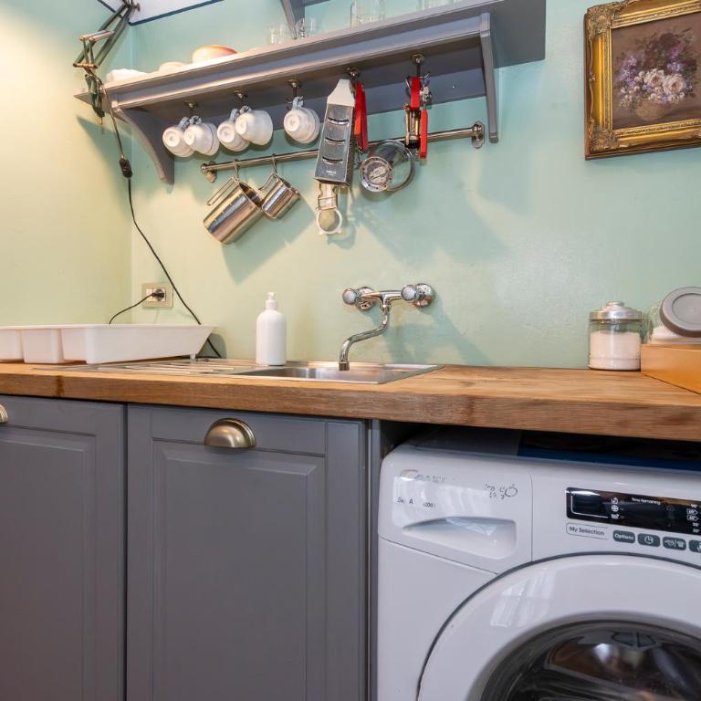 Casa Enissa, 20 Min from DUOMO - 10 Min from Peace Arch - Appartamento con 1 Camera da Letto - 22