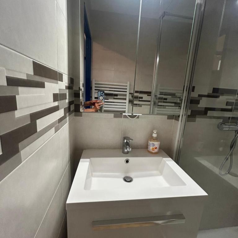PANORAMIC Agréable studio cabine piscine plage Richelieu Cap d'Agde - Apartment - 13
