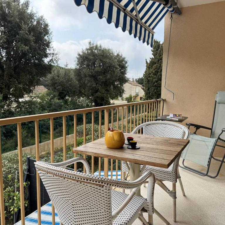 Appartement T2 climatisé avec balcon, WiFi et parking près du centre de Cavalaire-sur-Mer - FR-1-100-180 - Appartement (4 Adultes) - 4