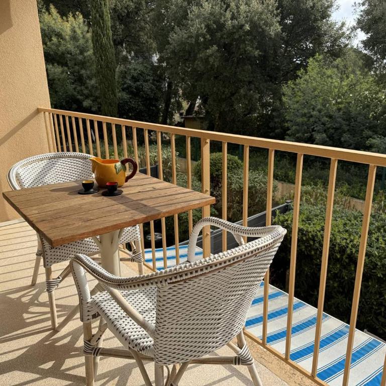 Appartement T2 climatisé avec balcon, WiFi et parking près du centre de Cavalaire-sur-Mer - FR-1-100-180 - Appartement (4 Adultes) - 1