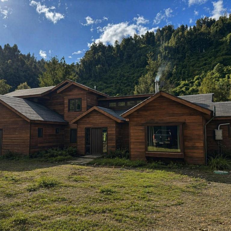 Casa Mayay - Three-Bedroom Home - 1