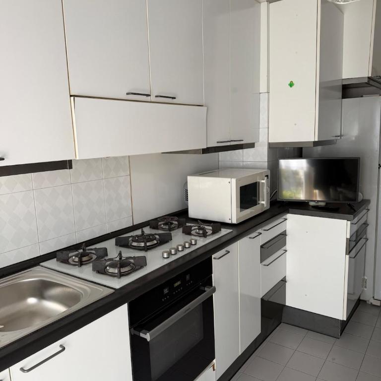 Spectacular view of the rooftops of Milan - ideal for long weekends and weekly stays - Appartamento con 2 Camere da Letto - 14