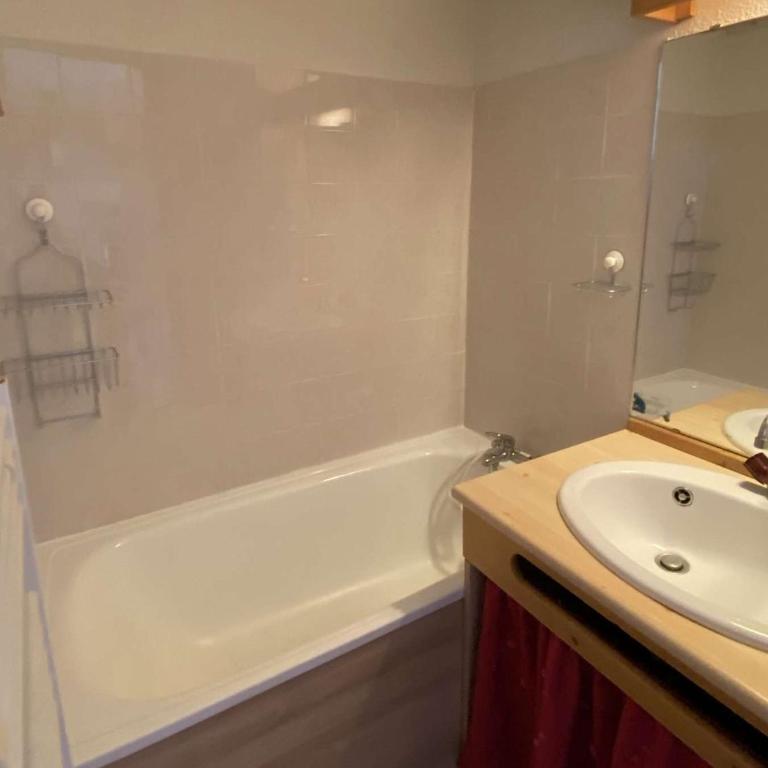 Appartement cosy 2-4 pers. - centre village, proche remontées, piscine, terrasse plein sud - Appartement 1 Chambre - 7