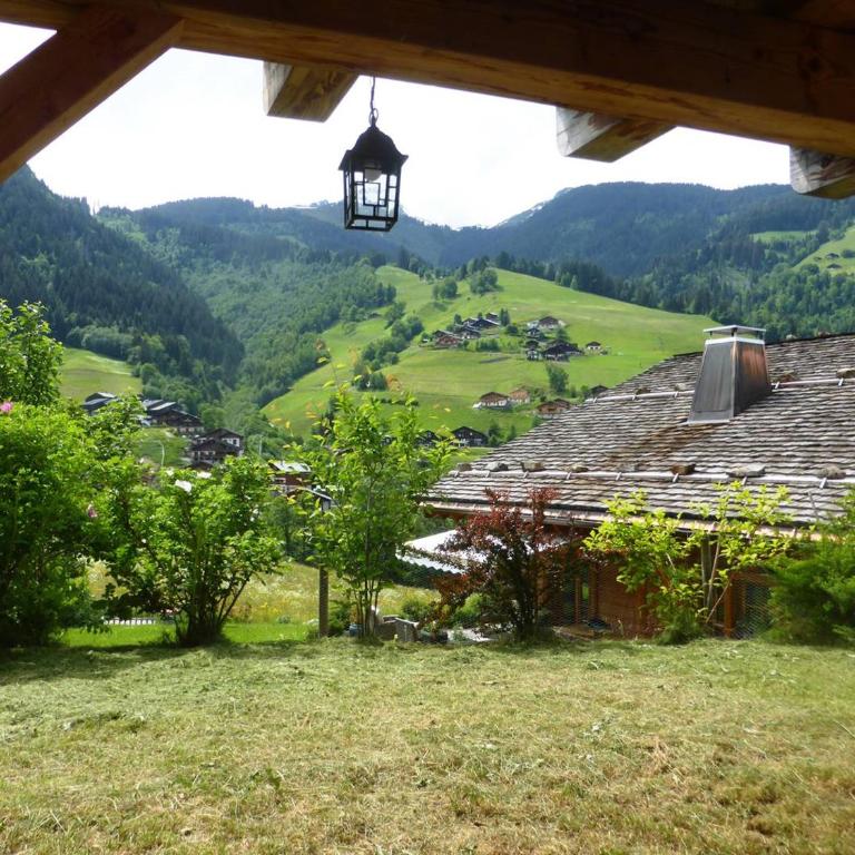 Chalet calme et récent à Arêches-Beaufort, 8 pers, exposé sud, terrasse ensoleillée, proche du village - Two-Bedroom Chalet - 16