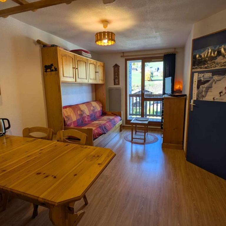 Appart cosy 4 pers, proche pistes et piscine - FR-1-342-341 - Apartment - 1