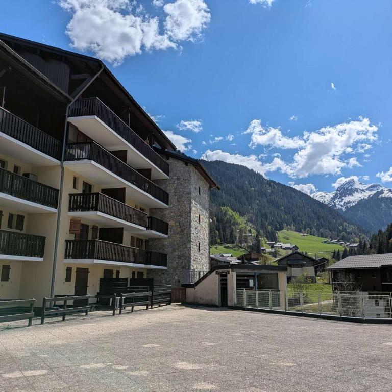 Appart cosy 4 pers, proche pistes et piscine - FR-1-342-341 - Apartment - 12
