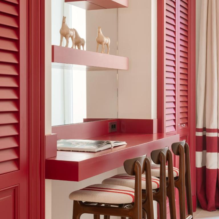 Casa Magnifico Luxury Suites - Deluxe Double Room with Balcony and Sea View - 4