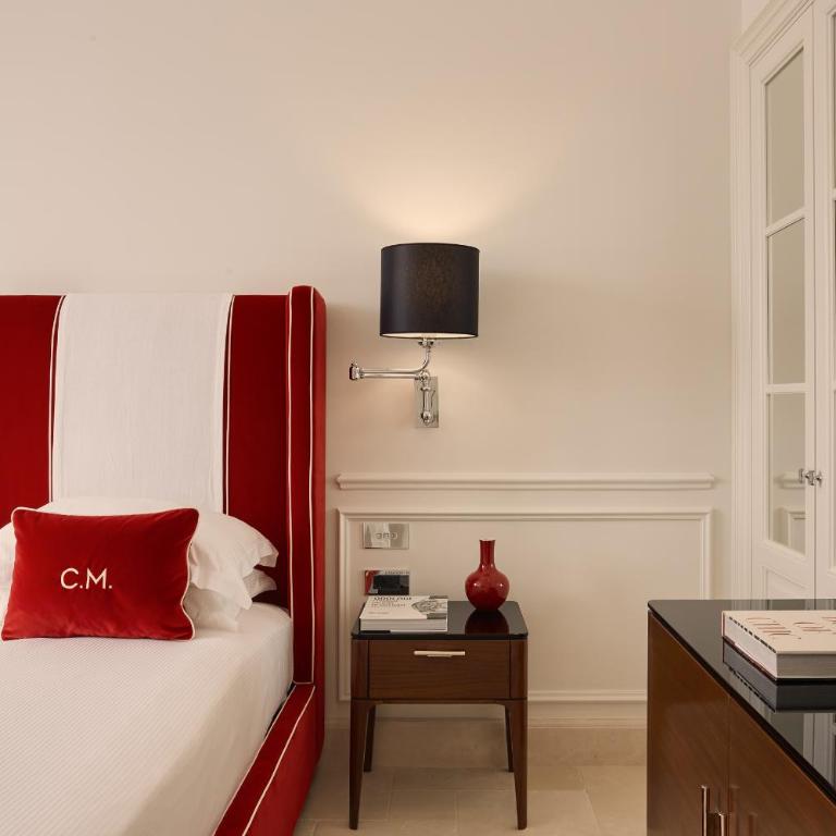 Casa Magnifico Luxury Suites - Deluxe Double Room with Balcony and Sea View - 9