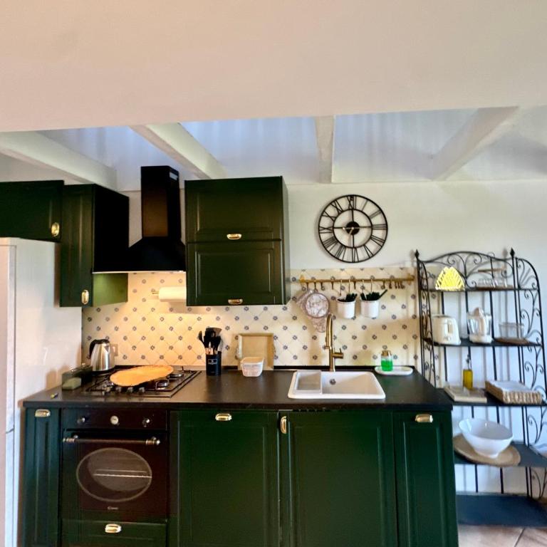 Villa Rosmary - One-Bedroom Apartment with View - 6