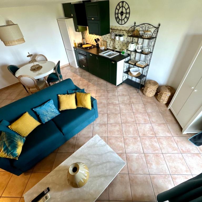 Villa Rosmary - One-Bedroom Apartment with View - 7