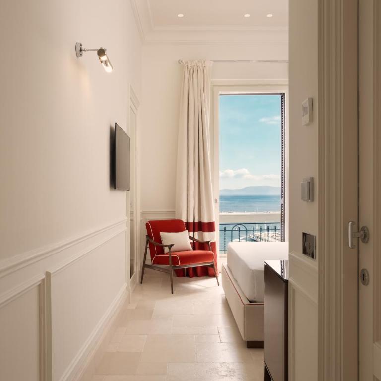 Casa Magnifico Luxury Suites - Deluxe Double Room with Balcony and Sea View - 9