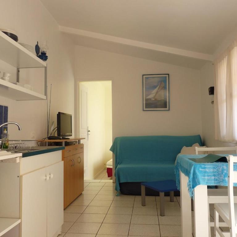 Maisonnette 230m de la mer - Maison 1 Chambre - 7