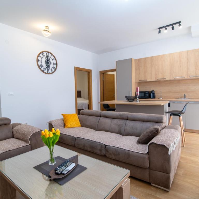 Budva Apartment with parking - Two-Bedroom Apartment - 4