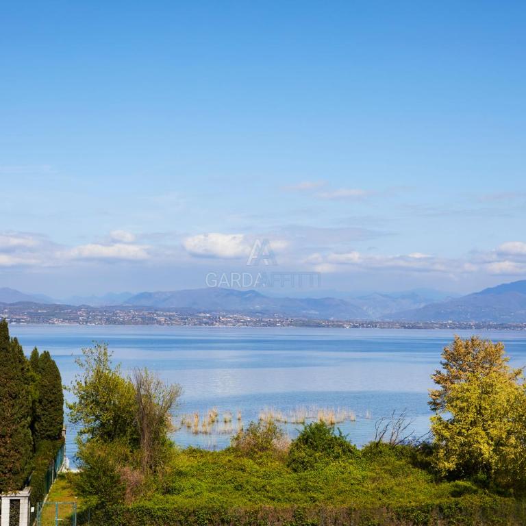 Sunshine Apt - Solarium Vista Lago a 350m dal Lago con Piscina - Appartamento con 2 Camere da Letto - 3