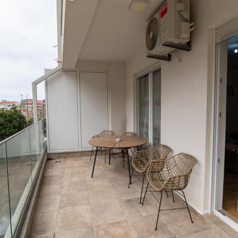 Budva Apartment with parking - Two-Bedroom Apartment - 14
