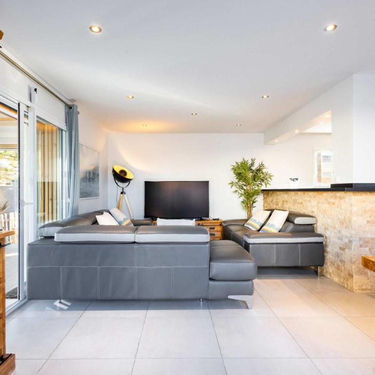 Villa Anja Agde Heated Pool & Jacuzzi Family Villa - Villa - 11