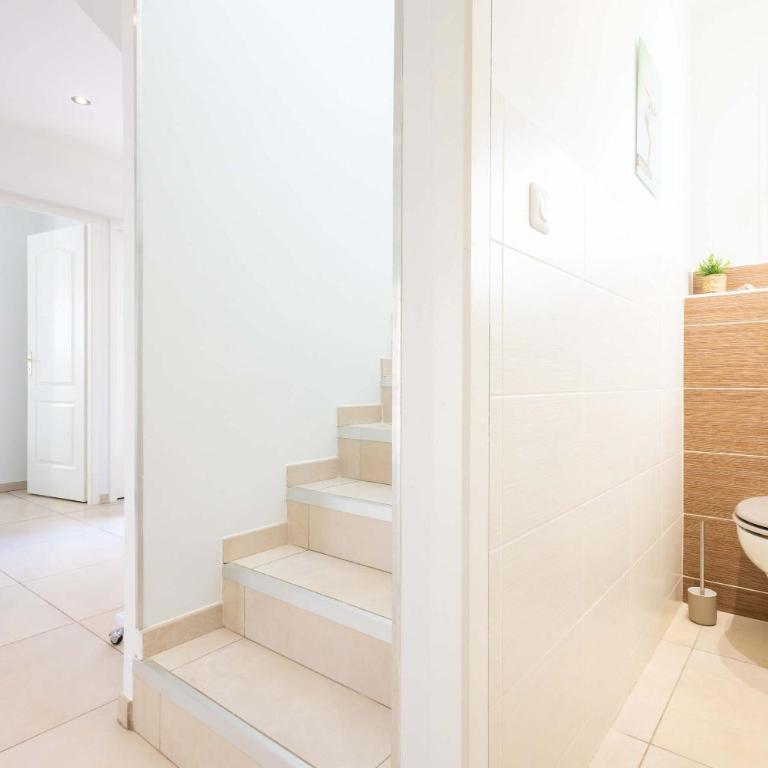 Villa Anja Agde Heated Pool & Jacuzzi Family Villa - Villa - 21