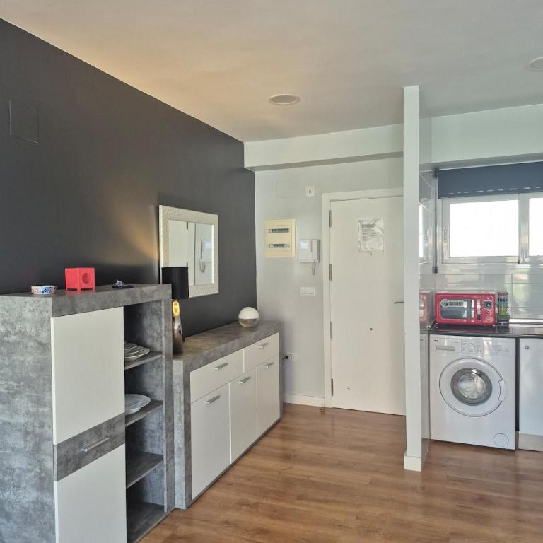 Coqueto Apartment 100m from Levante Beach - Two-Bedroom Apartment - 2