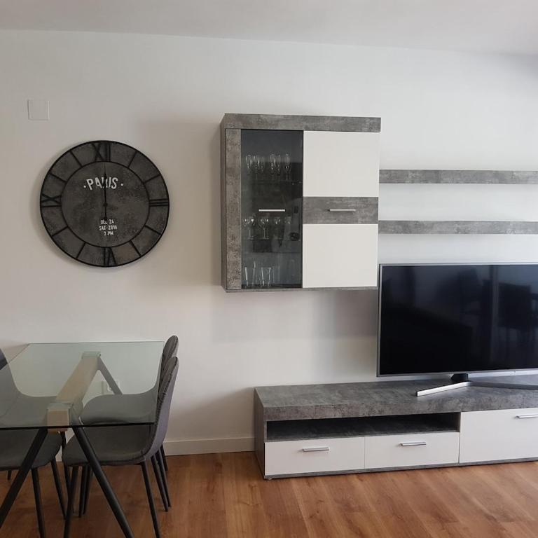 Coqueto Apartment 100m from Levante Beach - Two-Bedroom Apartment - 21