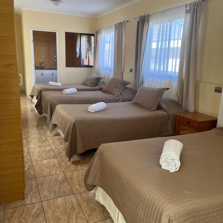 Hotel Brasil - Quadruple Room with Private Bathroom - 3