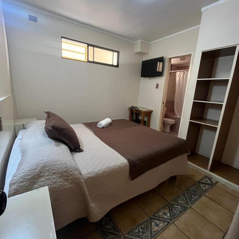 Hotel Brasil - Double Room with Private Bathroom - 1