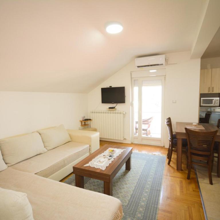 Apartman Dunja - Apartman sa 2 Spavaće Sobe - 1