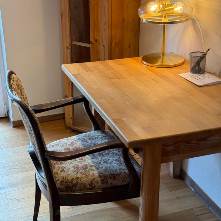Haus mit Garten und Kamin - Apartment mit 2 Schlafzimmern mit Balkon und Terrasse - 7