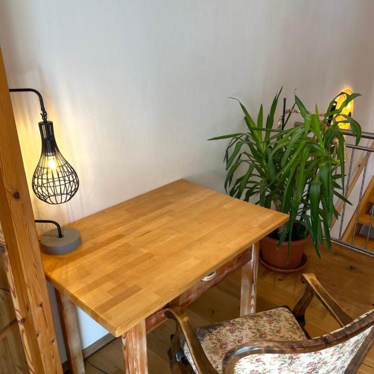 Haus mit Garten und Kamin - Apartment mit 2 Schlafzimmern mit Balkon und Terrasse - 25