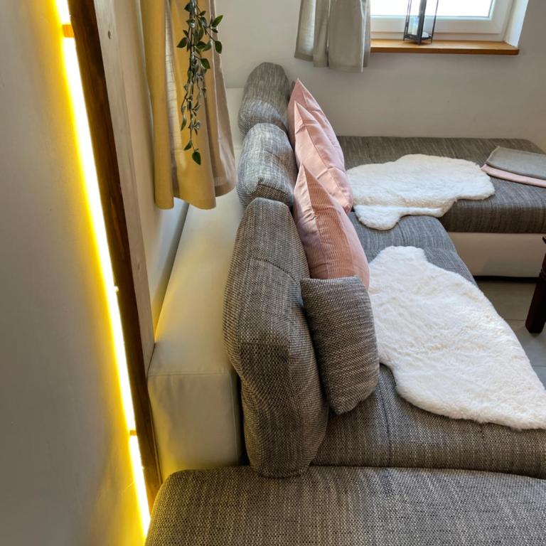 Haus mit Garten und Kamin - Apartment mit 2 Schlafzimmern mit Balkon und Terrasse - 24
