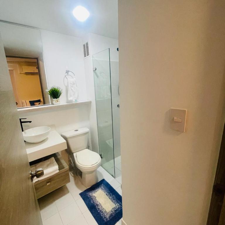 Sunny New Chic Beach 3 bedroom Apartment - Three-Bedroom Apartment - 2