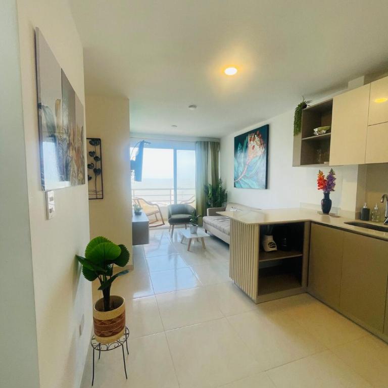 Sunny New Chic Beach 3 bedroom Apartment - Three-Bedroom Apartment - 22