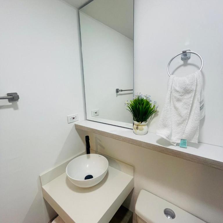 Sunny New Chic Beach 3 bedroom Apartment - Three-Bedroom Apartment - 25