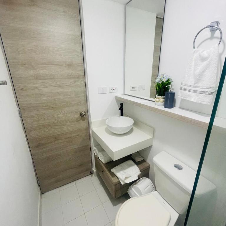Sunny New Chic Beach 3 bedroom Apartment - Three-Bedroom Apartment - 28