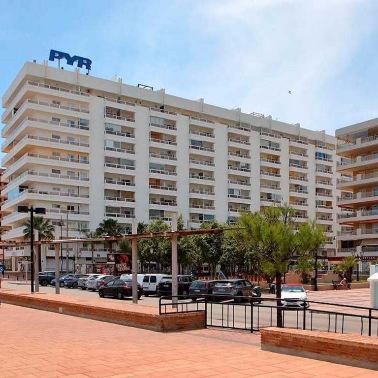 Hotel PYR, Spacious Studio with a Big Terrace - Apartamento Estudio - 7