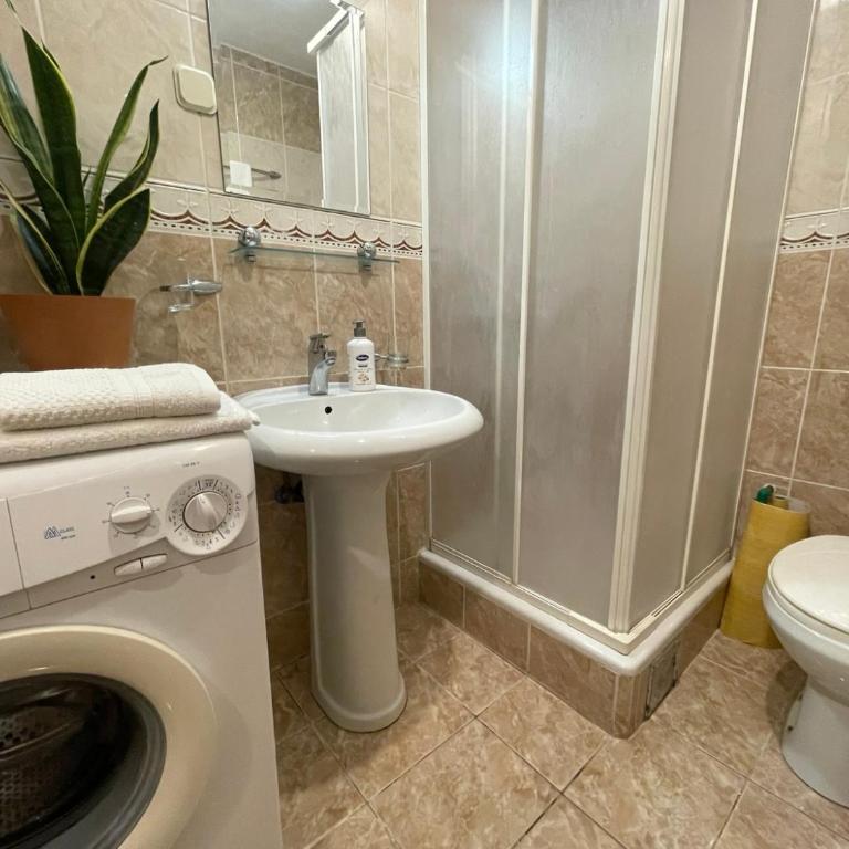 Panoramic Sea and City View Apartment with Terrace Budva - Apartman sa 2 Spavaće Sobe - 12