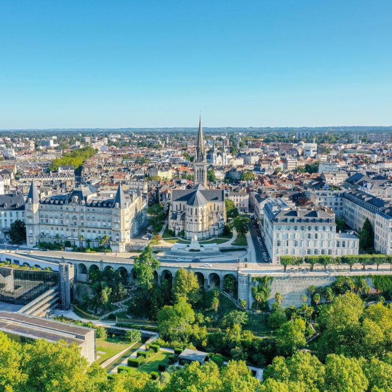 Cœur de Pau - Parking Privé - L'Unique - Appartement 1 Chambre - 10